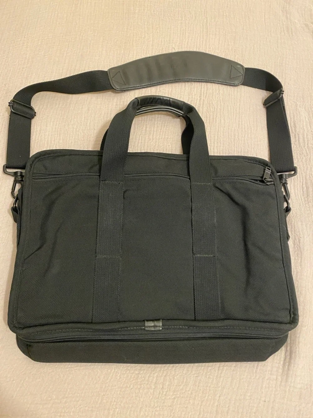 TUMI Black Men’s Messenger Briefcase